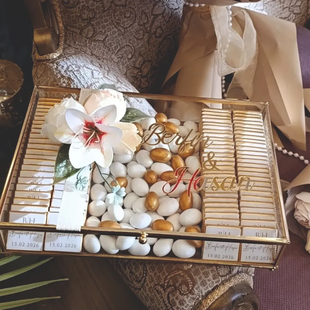 Naciden Baskılı Çikolata ve Dolgulu Bademli Draje